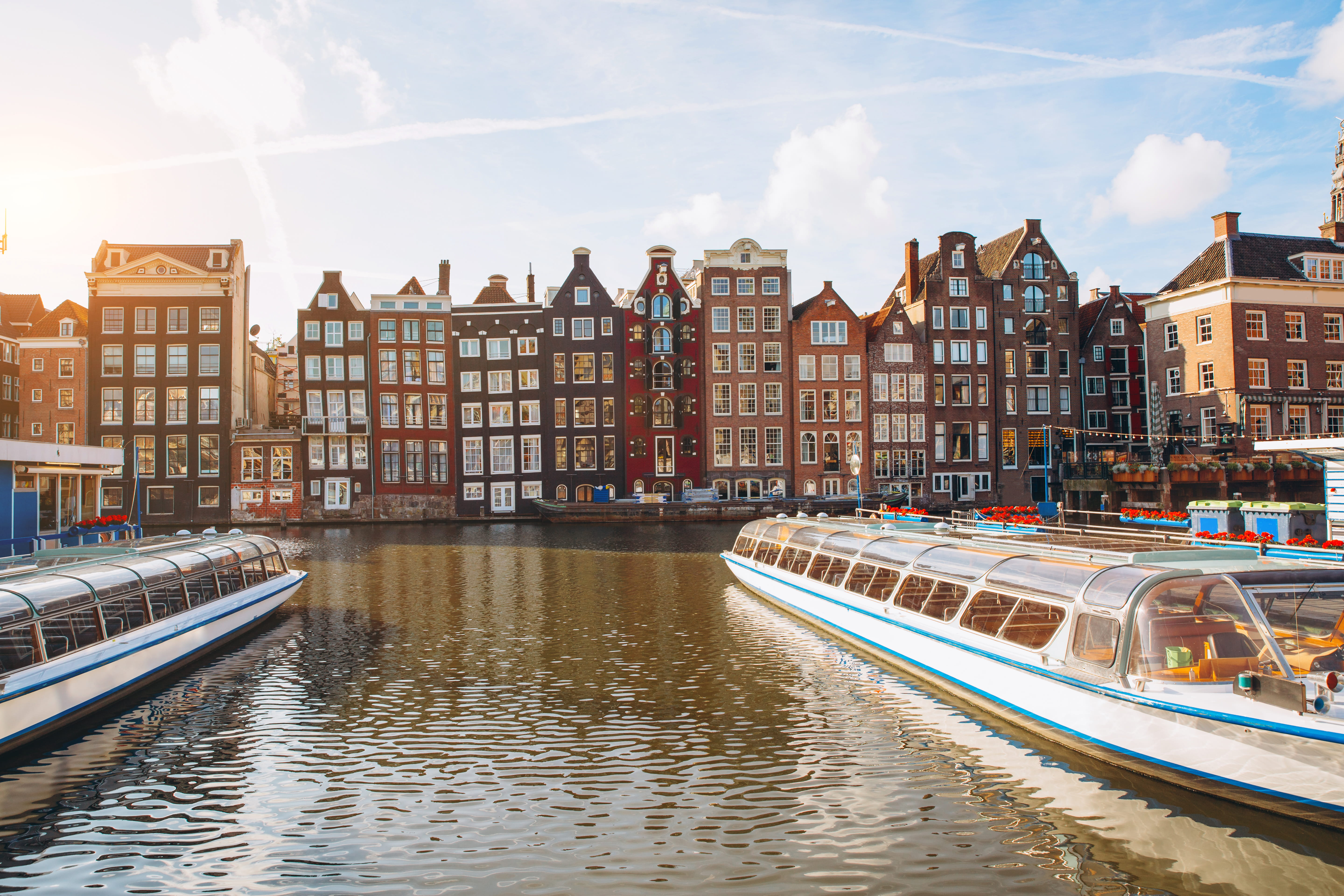 Grachten in Amsterdam: Wie sie entstanden und wie man sie heute erlebt